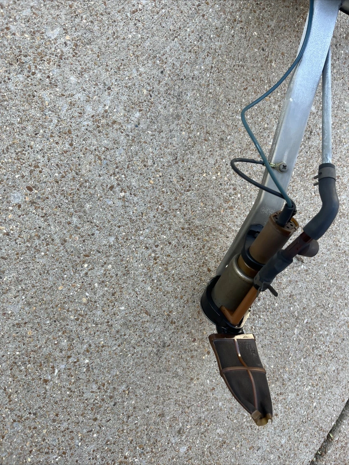 1979 Toyota Pickup Truck OEM ELETRIC FUEL PUMP ASSEMBLY OEM WORKS - Image 4 of 4