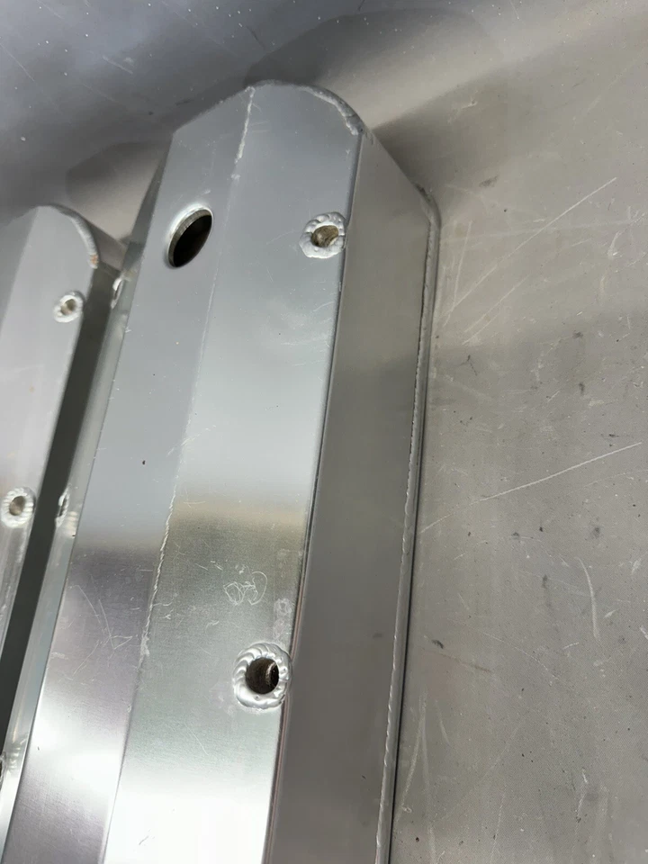 Cubiertas de válvula fabricadas en aluminio Chevrolet 1965-1990 Impala Chevelle Camaro BBC Foto 3 de 4