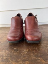 Clarks Womens Brown Leather Slip-On Heeled Shoes With Side Buckle Detail - Size