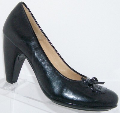 sofft black shoes