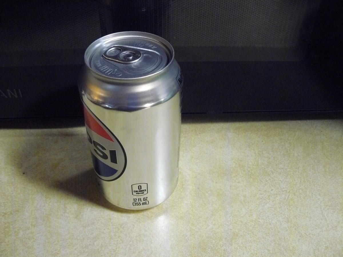 Pepsi関連 缶バッジ セット Twist PEPSI 缶バッジ 40個セット - メルカリ