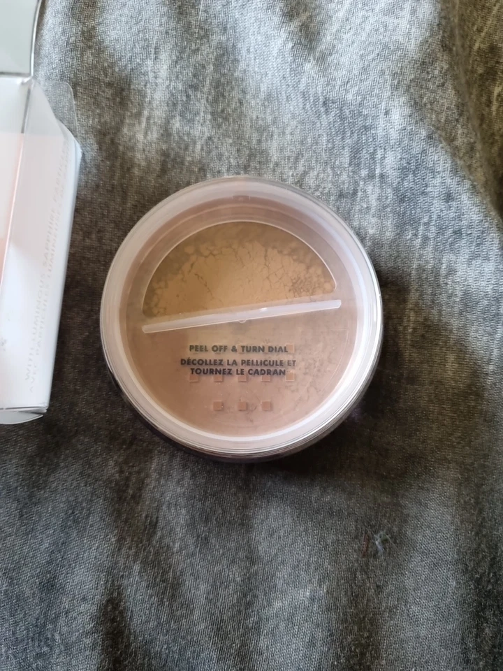 e.l.f. Halo Glow Loose Setting Powder Deep Intense New 7T - Image 3 of 4