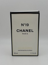 CHANEL No 19 Eau De Parfum Paris 50ml Spray Bottle With Box