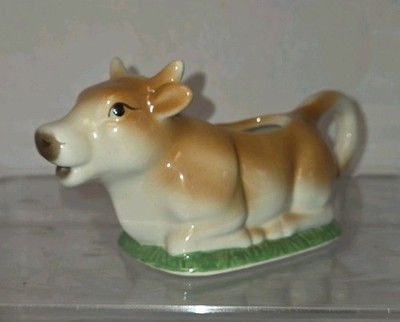 Vintage 1960s Ceramic Jersey Cow On Grass Shaped Cream Pitcher 7x3.5in Farmhouse