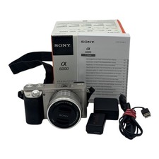 Kit fotocamera Sony Alpha a6000 16-50 mm OSS otturatore 8681 APS-C argento molto buono