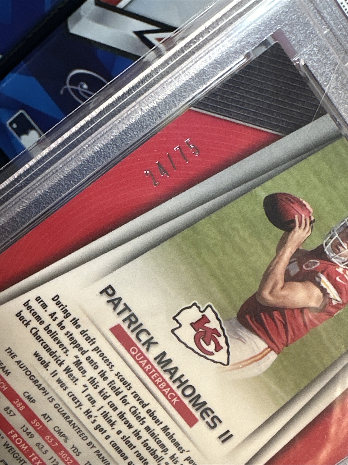 2017 Panini Prizm Patrick Mahomes Purple Crystals Auto/75 PSA 7 AUTO 10 SP view 3