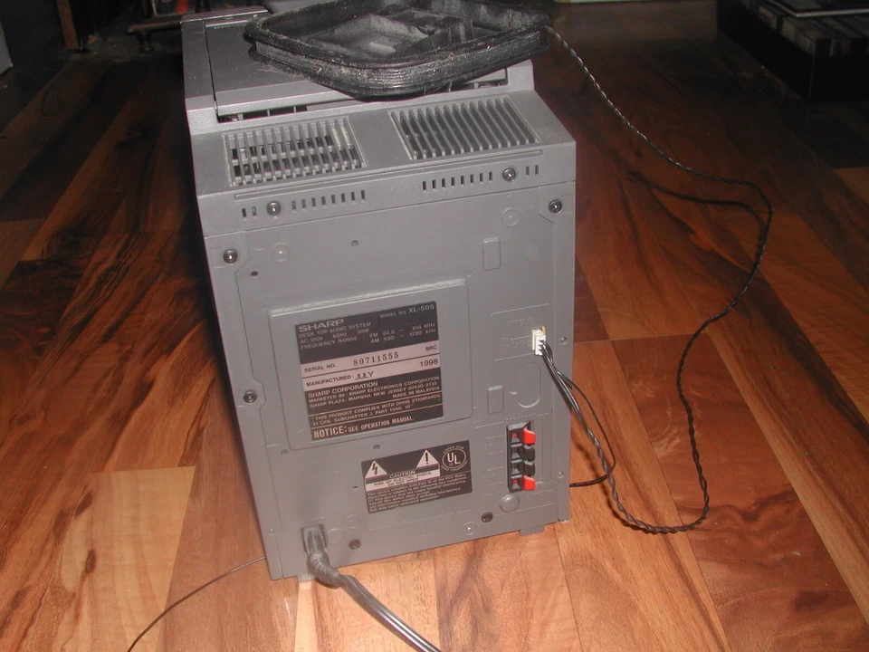 SHARP Model XL-505 Desktop Home Audio Compact System w/ Remote -needs fixs!!!! - Image 3 of 4