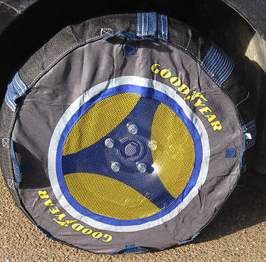 Chaussettes à neige Goodyear Q09 195/45 R15 enveloppes textiles pneu