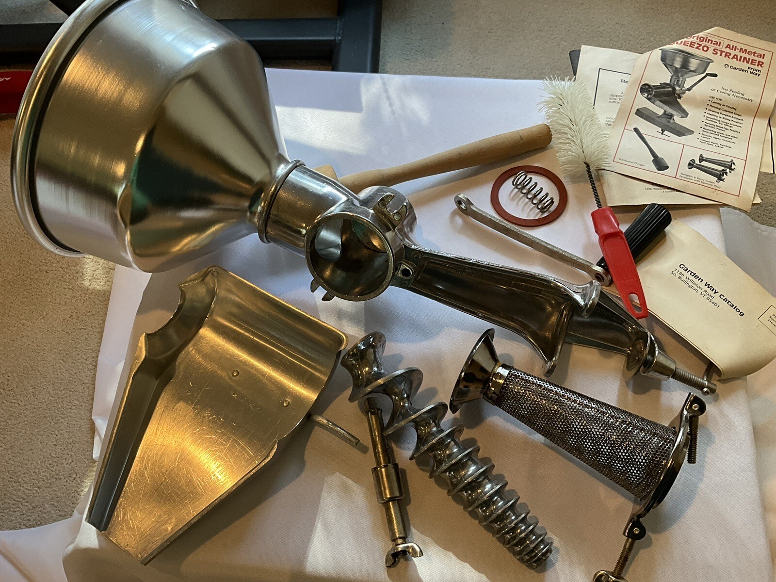 Squeezo Food Strainer All Metal Food Strainer for Canning Freezing VTG