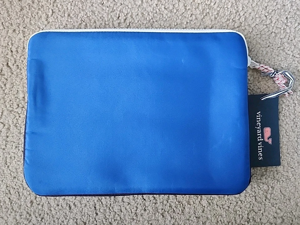 Vineyard Vines Martha's Vineyard Nor'Easter Neoprene Ipad Tablet Case  Pouch - Image 4 of 4