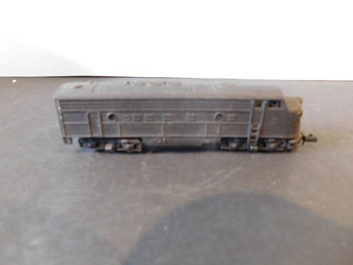 N Scale Arnold Rapido Dummy Locomotive