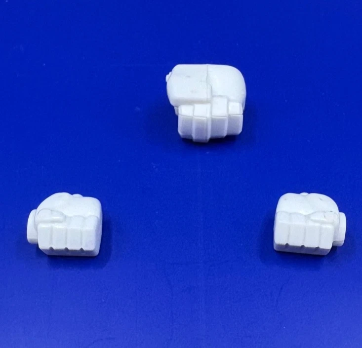 Original 1984 G1 Transformers ULTRA MAGNUS R+L SMALL FISTS Right LARGE FIST - Image 2 of 4