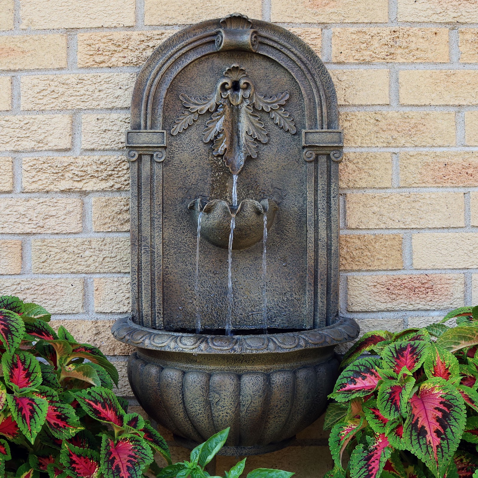 Florence Outdoor Solar Wall Fountain with Battery - Florenti