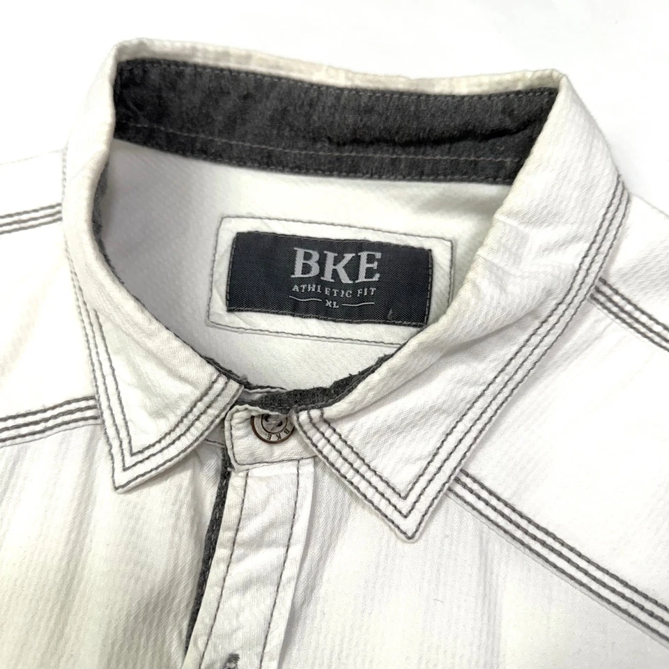 Camisa BKE Hebilla Blanca Calce Atlético Abotonada Para Hombres XL Manga Corta Gris Acento Foto 2 de 4