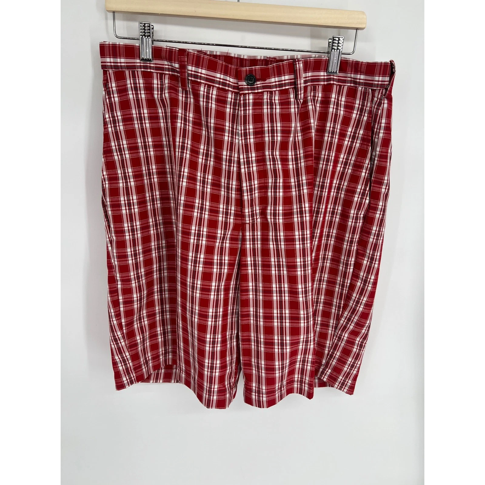 Haggar Mens Red White Plaid Flat Front Shorts Size 34 Polyester Casual Golf
