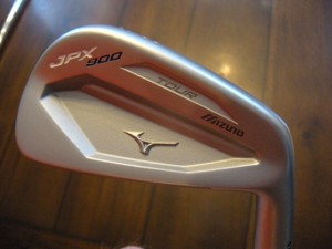 mizuno jpx tour 900