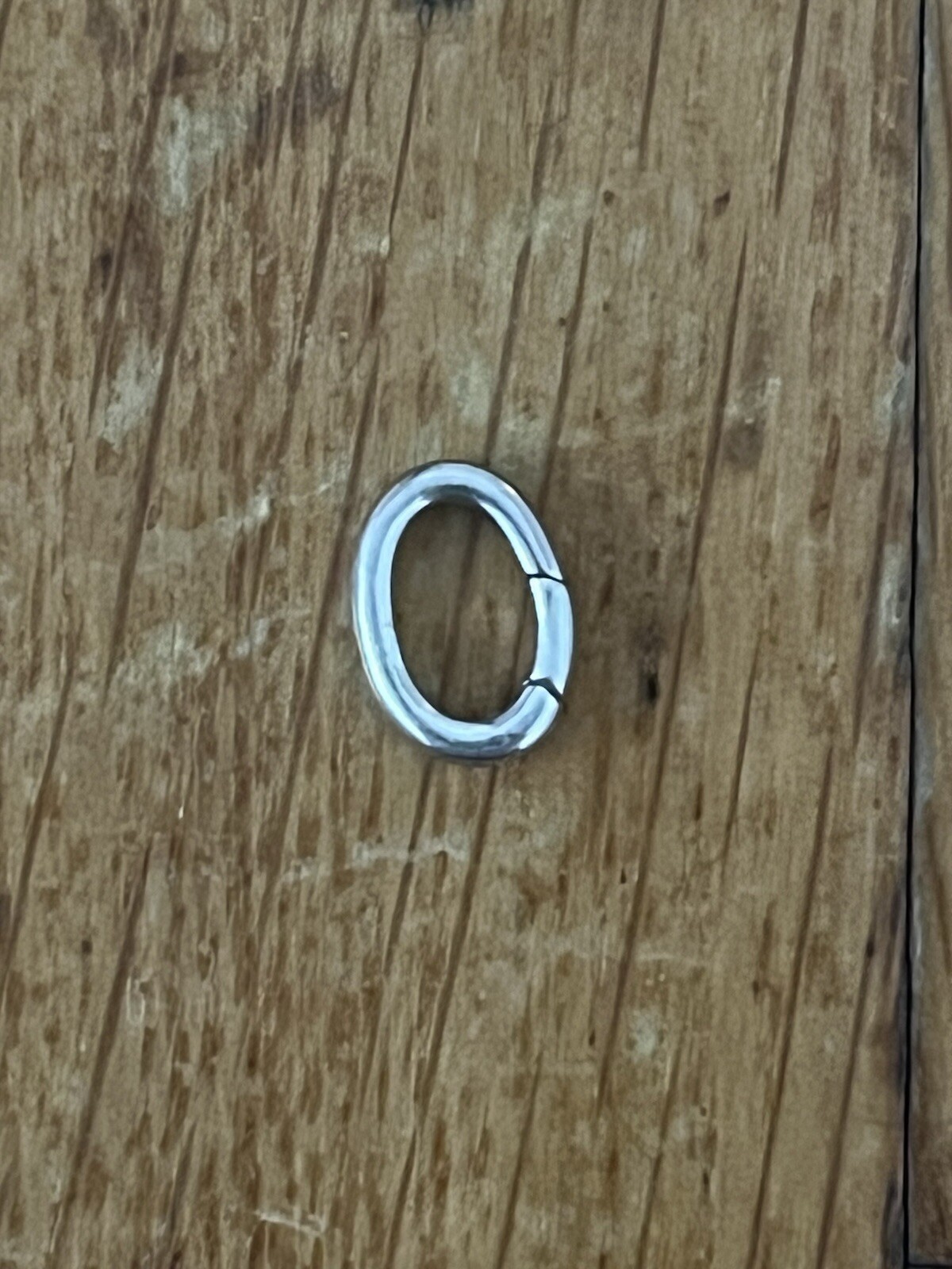 TIFFANY & CO. STERLING SILVER CLASPING RING