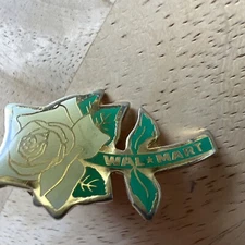 Vintage Wal⭐️Mart Walmart Rose Pinback