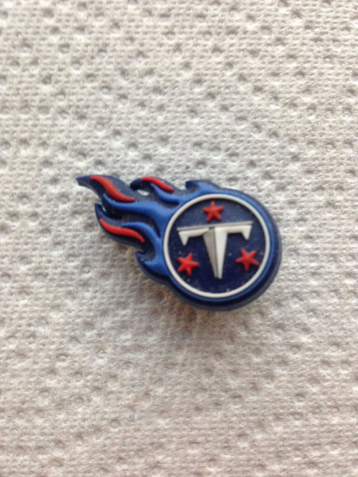 TENNESSEE TITANS JIBBITZ NFL JIBBITZ TENNESSEE TITANS FOOTBALL HELMET