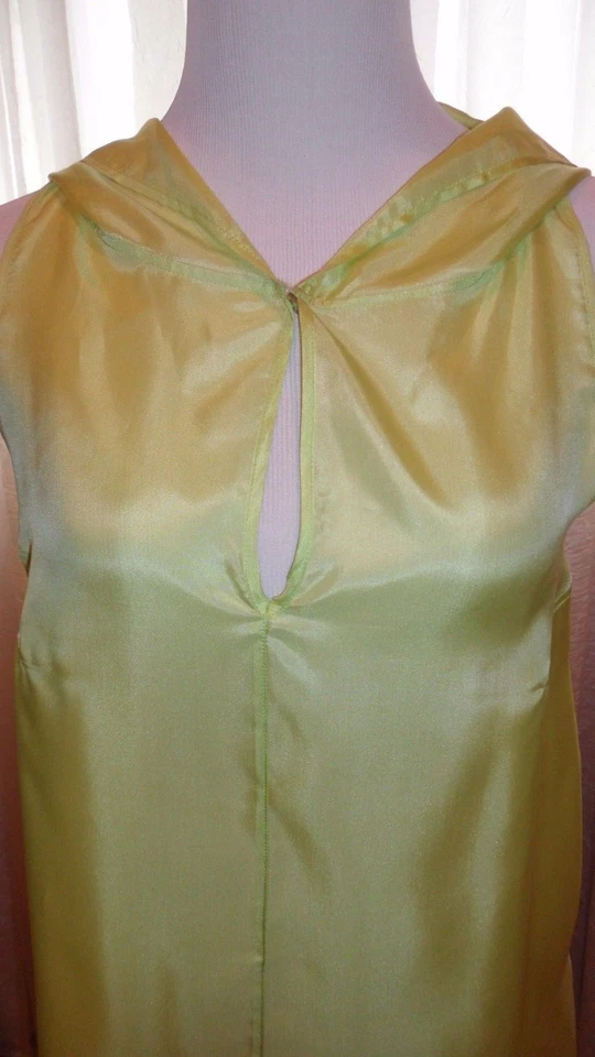 GIBSON'S TOP VERDE CLARO MUY LINDO CON CAPUCHA, PERFECTO ESTADO, MUY LINDO,M Foto 2 de 4