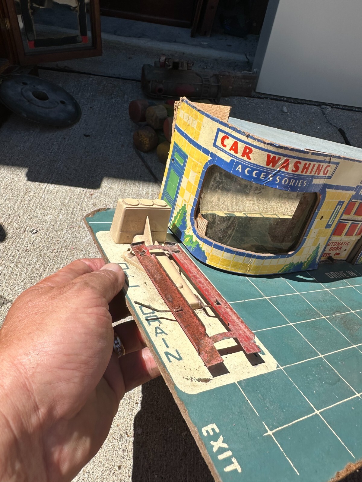 Old Vintage Keystone Toy Garage Service Gas Station 2 stall garage