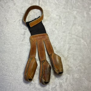 Leather Finger Tip Guard Protector Adjustable Strap Archery Gear