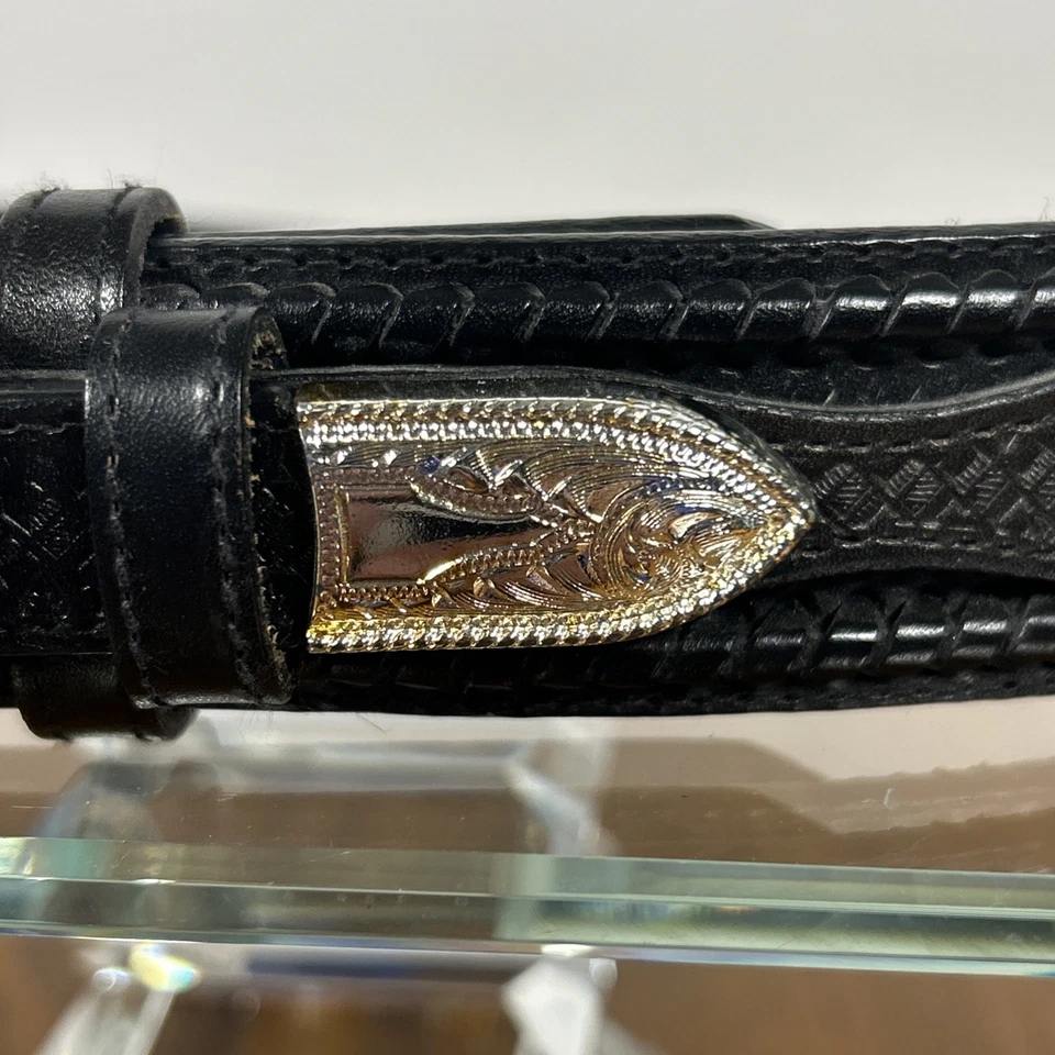 De colección '97 Nocona Belt Co. Cinturón de cuero negro para hombre 40” hebilla plateada punta de conchos Foto 3 de 4