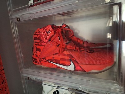 Nike LeBron James 12 Independence Day in der Gr. 47,5