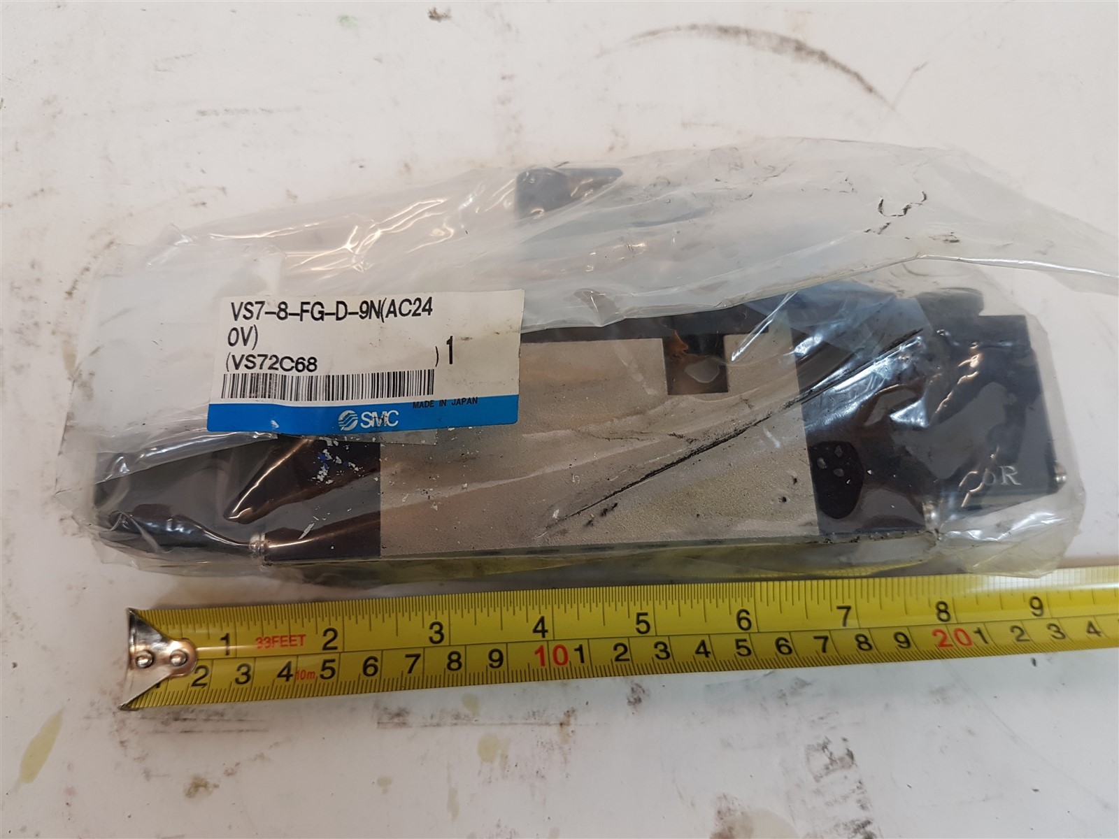 SMC VS7-8-FG-D-9N Pneumatic Valve VS72C68 New