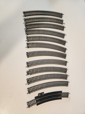 HO Scale Life-Like Track Set of 12 - 9'' 18-Degree Radius Curved Tracks, Black