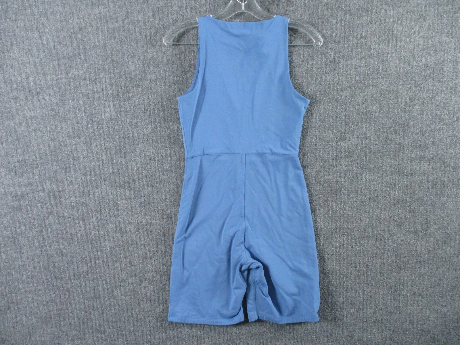 aritzia babaton contour v-neck pull on shorts