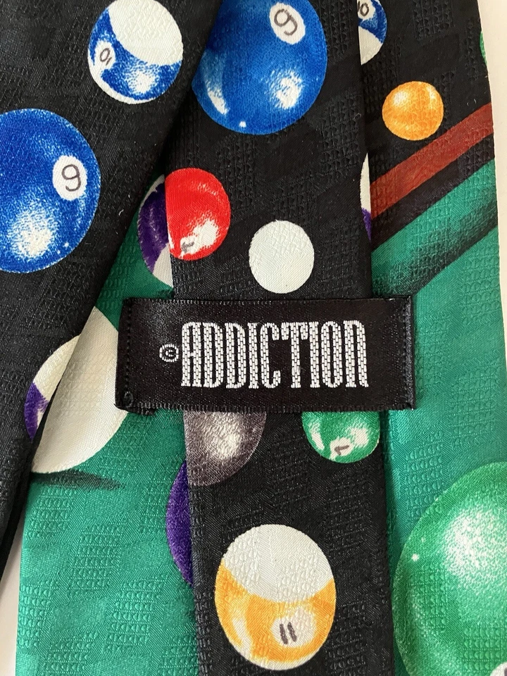 Gravata masculina Addiction poliéster jacquard bilhar oito bolas 56" - Imagem 4 de 4