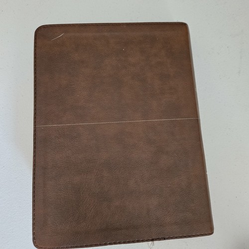 Holman CSB Day-by-Day Chronologische Bibel Braun LeatherTouch Faux - Bild 3 von 14
