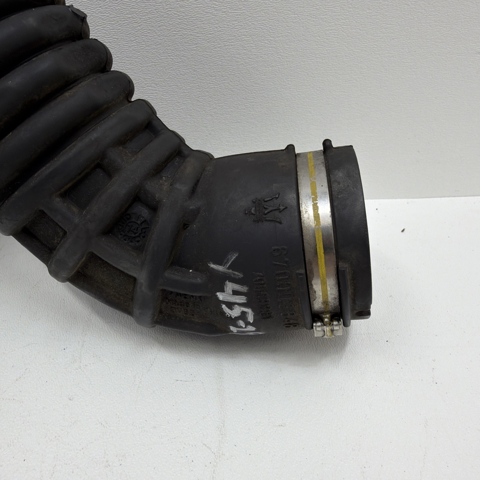 🟢14-22 Maserati Quattroporte M156 Engine Right Air Intake Duct Pipe Hose OEM🟢