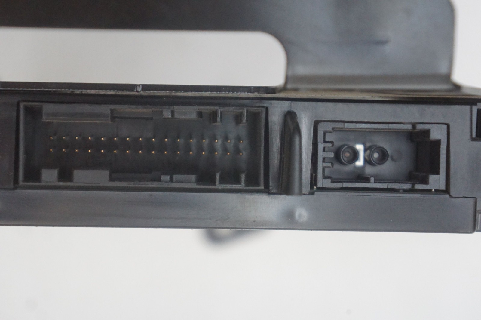 Bluetooth Receiver Control Module ECU OEM 50426304AF Aston Martin V8 Vantage 08