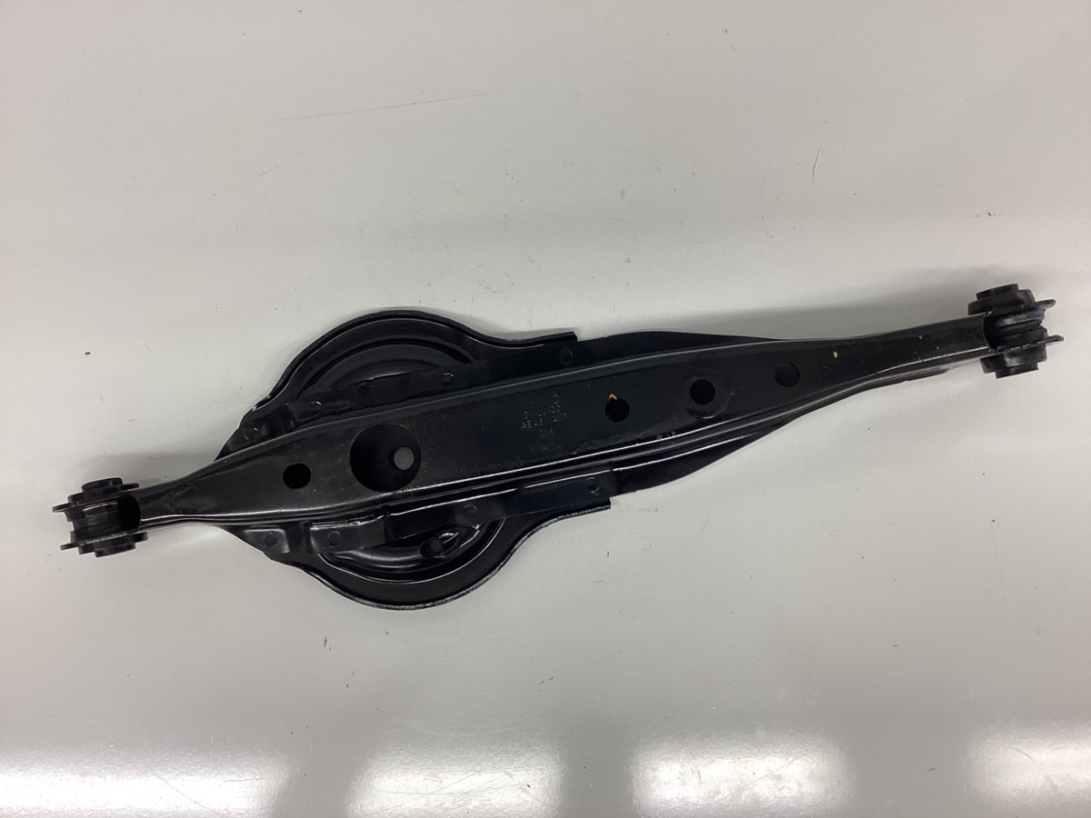 Volvo OEM Left/Right Lower Rear Control Arm Link 31317603 fits