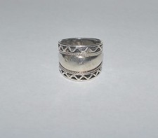 VINTAGE ARTISAN STERLING SILVER WIDE BAND RING SZ 7