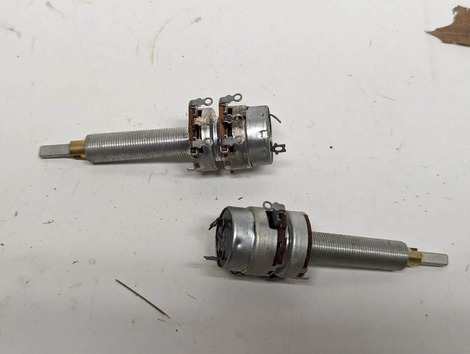 Qty.2 Centralab A/U-1 Long Shaft Potentiometer Automatic Universal 80-69 (RV-69) - Image 3 of 3