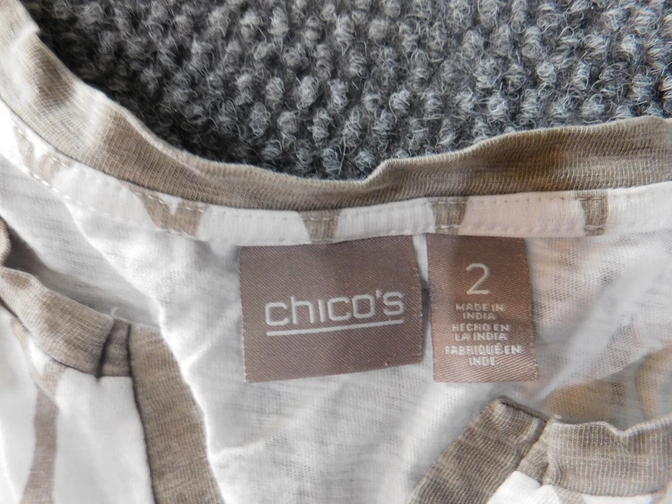 Chicos 2 top white geometric pullover womens brown cotton v-neck - Image 4 of 4