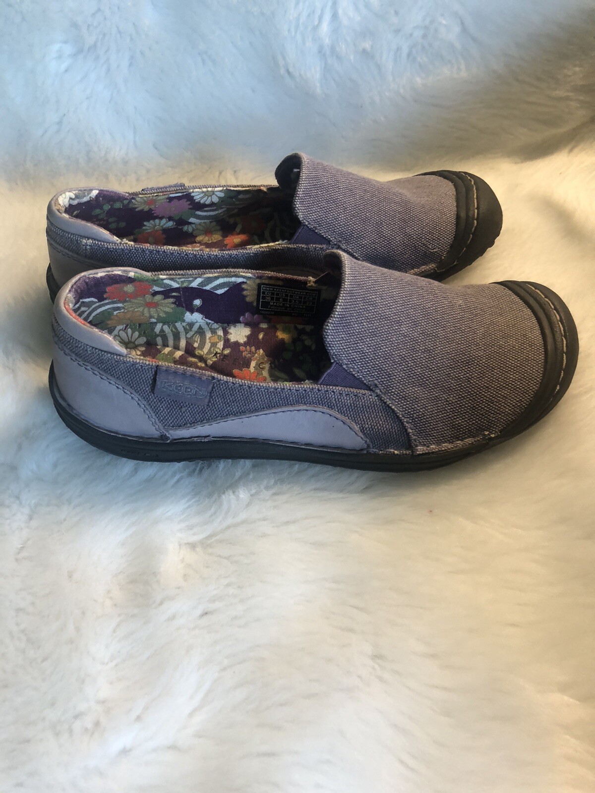 Scarpe slip on Keen donna taglia 6 tela viola suola rigida comode Mary Janes