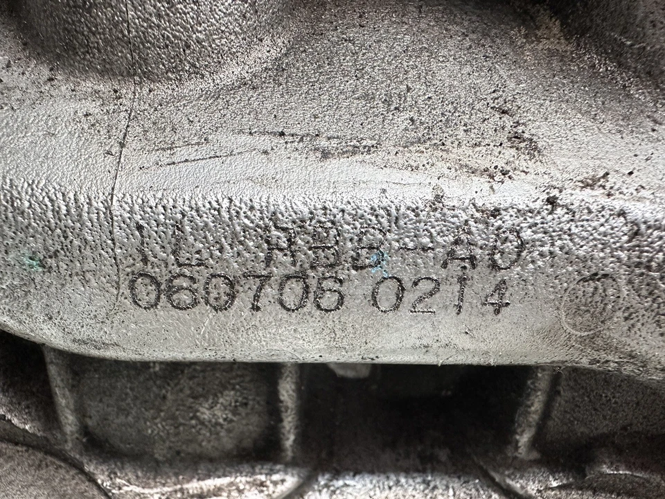 06-08 Acura TSX Lower Intake Manifold Injector Base 06 2007 NO rails/injec OEM - Image 2 of 4