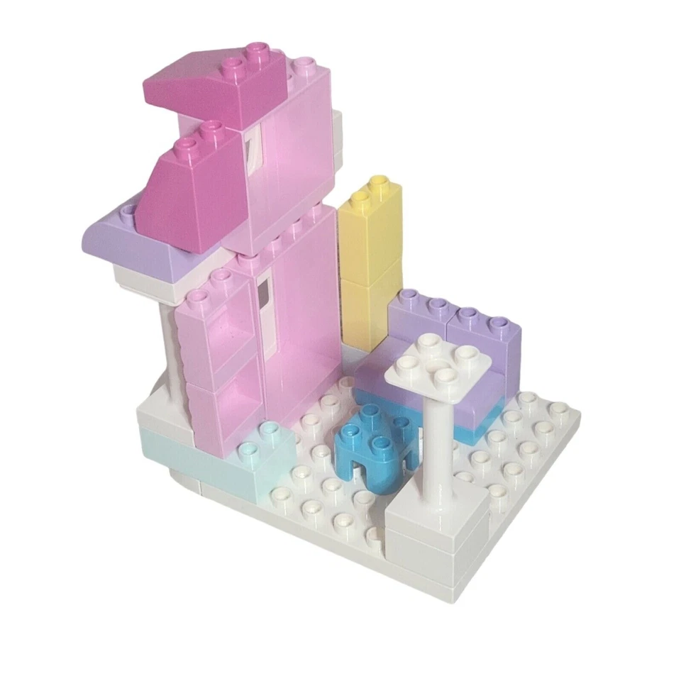 Lego Duplo 10942 Minnie's House and Café Complete 91 Bricks No Box or manual - Image 3 of 4