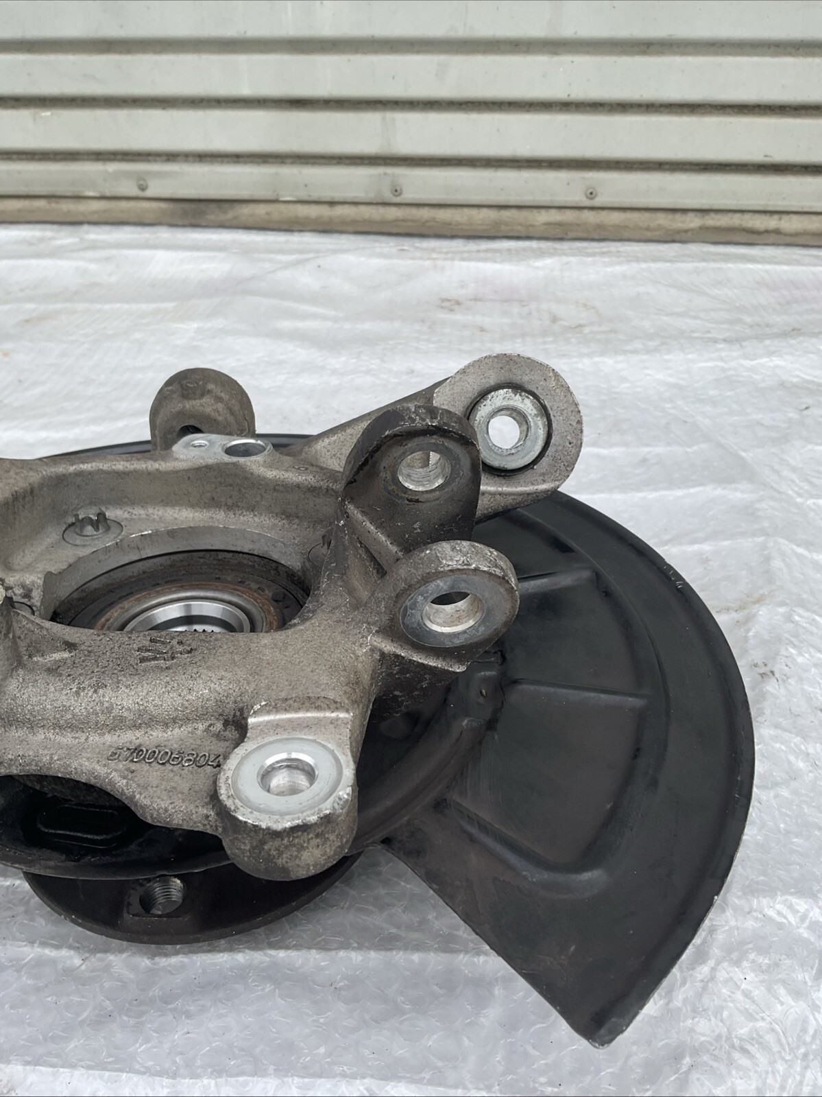 14-17 Maserati QuattroPorte Rear Left Spindle Knuckle Hub Bearing OEM