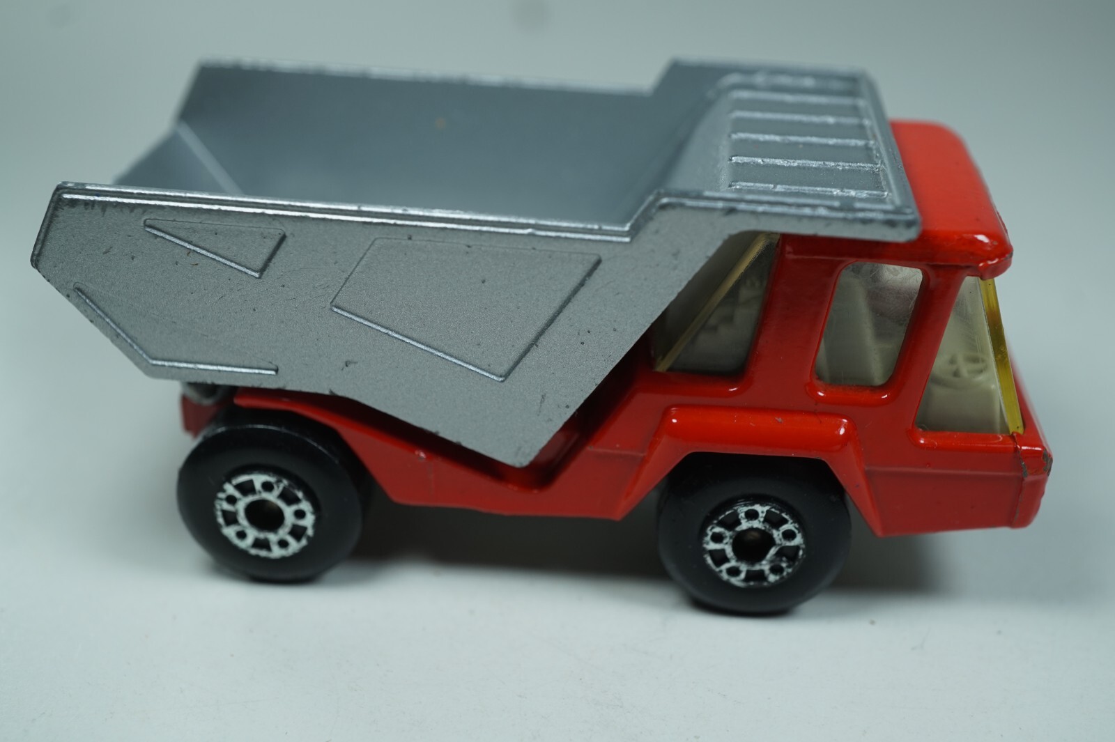 Picture 4 of 6