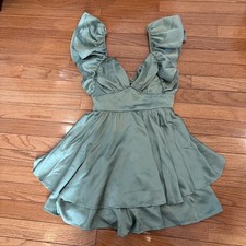 Green Romper Tie Back V Neck Ruffle Sleeves Women Size Medium NWT