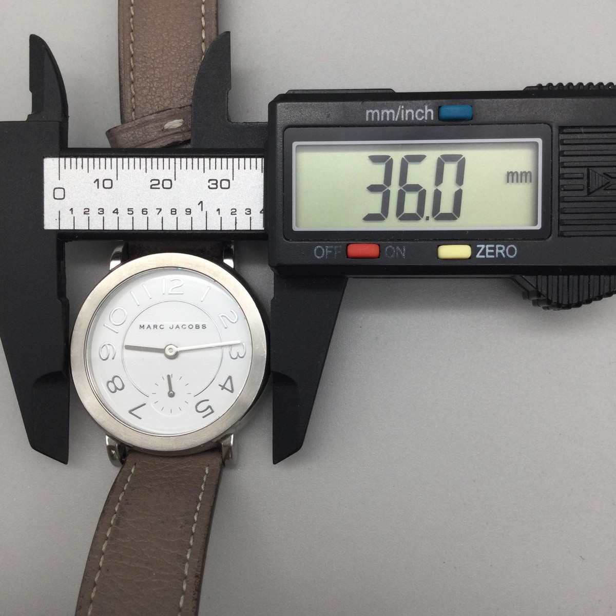 Marc Jacobs Womens Watch 36mm White Dial Leather MJ1468  display picture 1