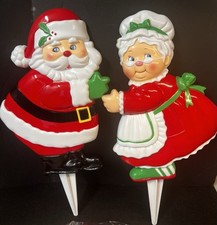 Vintage Mr  Mrs Santa Claus 3pc Christmas Lawn Stake Welcome Sign Decoration
