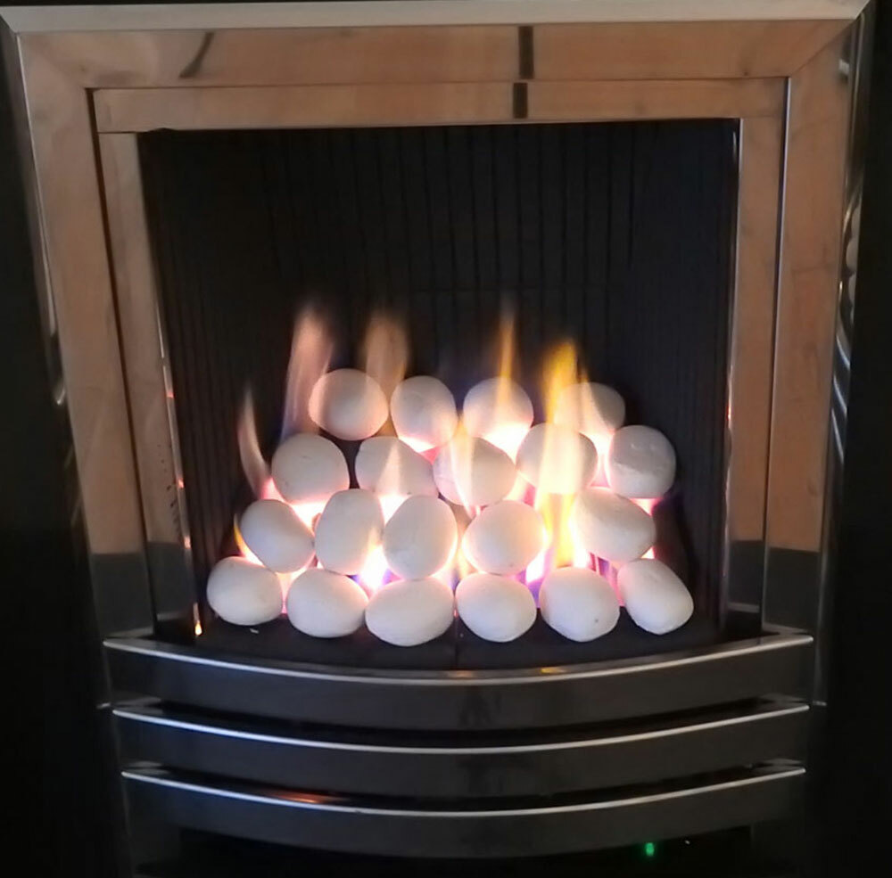 30 NEW WHITE GAS FIRE REPLACEMENTS STONES PEBBLES GAS FIRE COAL COALS
