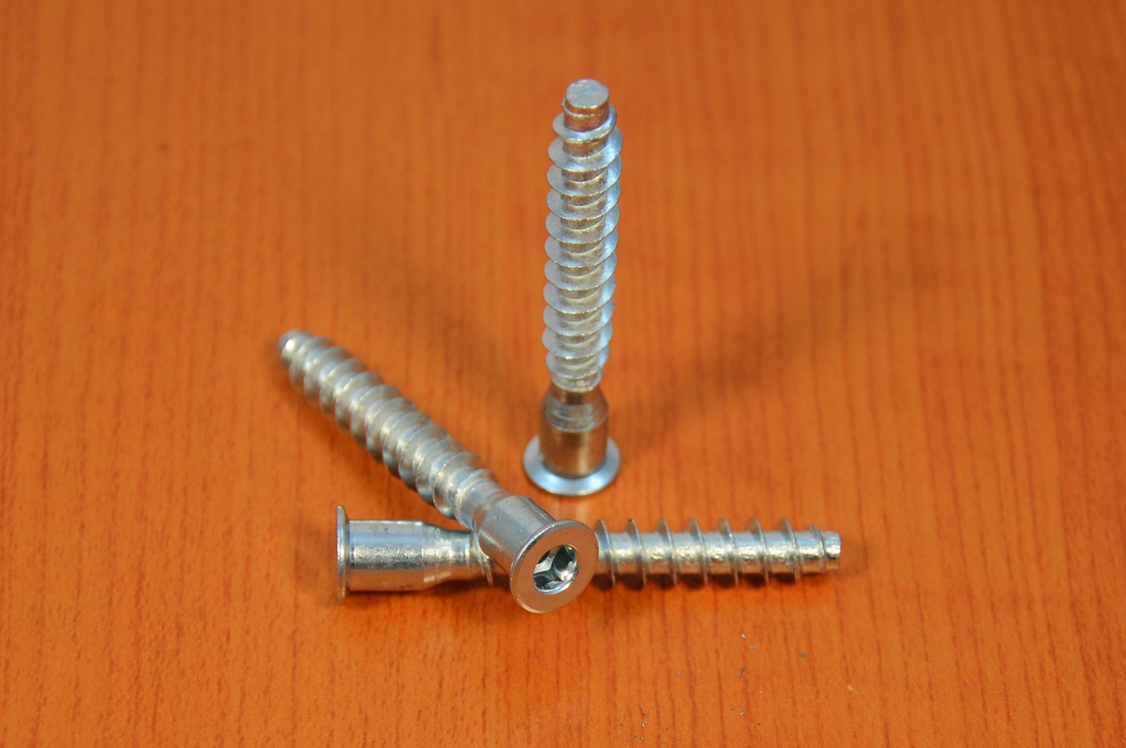 Body connection screw furniture screws euro connector 7 x 48 mm