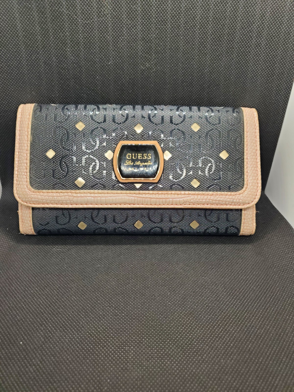 GUESS  Los Angeles Women’s leather Large Checkbook Wallet Group Hula GIRL